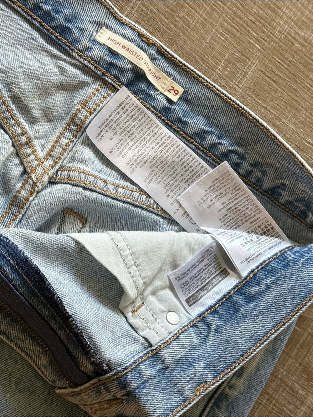 Levi's Light Wash High Waisted Straight Leg Jeans - Picture 10 of 10